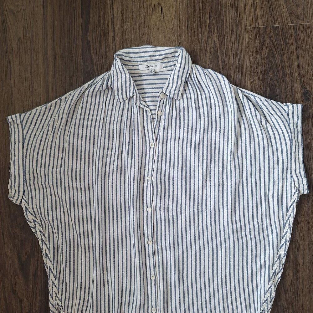 💙 Madewell Oversized Short Sleeve Button Up Blouse Pin Striped 100% Viscose Flo - Picture 2 of 9